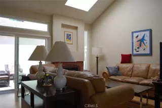 Photo #2: OC23139480 Listing 