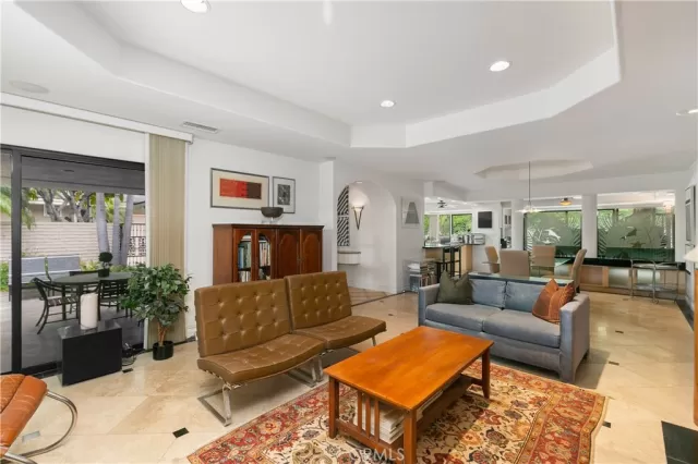 MLS: OC23139522 Condo For Sale