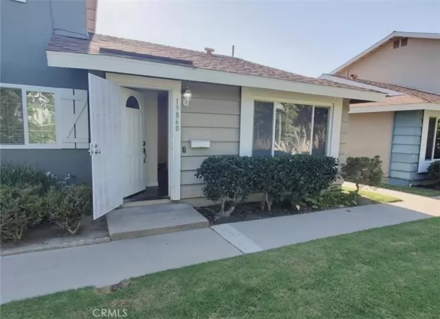 MLS: OC23139690 Condo For Sale