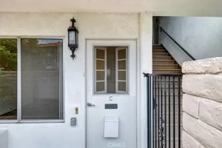 Photo #3: OC23139960 Listing