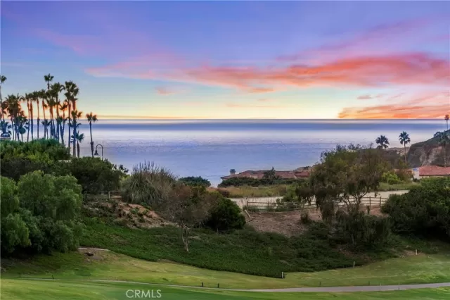 MLS: OC23140346 Condo For Sale