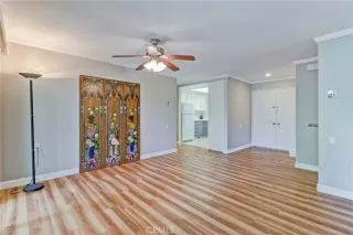 Photo #2: OC23140375 Listing