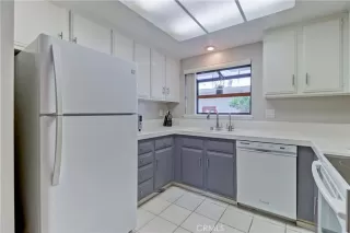 Photo #6: OC23140375 Listing