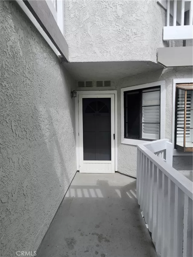 MLS: OC23140453 Condo For Sale