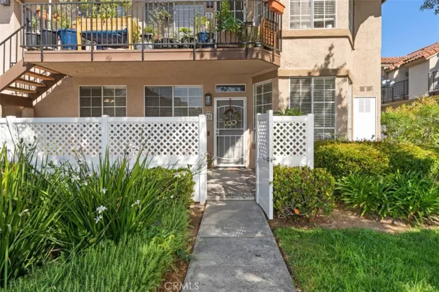 MLS: OC23140556 Condo For Sale