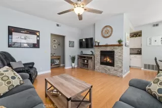 Photo #3: OC23140556 Listing 