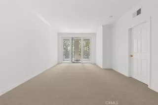 Photo #5: OC23140615 Listing