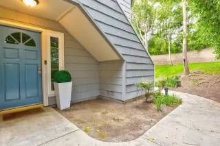 Photo #1: OC23140731 Listing