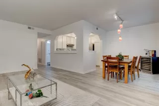 Photo #4: OC23140731 Listing