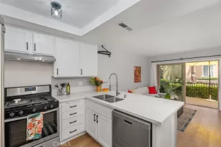 Photo #6: OC23140819 Listing