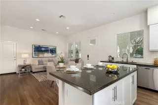 Photo #6: OC23141218 Listing 