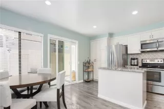 Photo #6: OC23141545 Listing