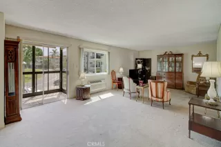 Photo #5: OC23141688 Listing