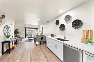 Photo #3: OC23141802 Listing