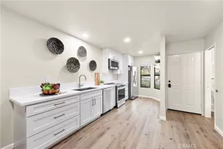 Photo #4: OC23141802 Listing