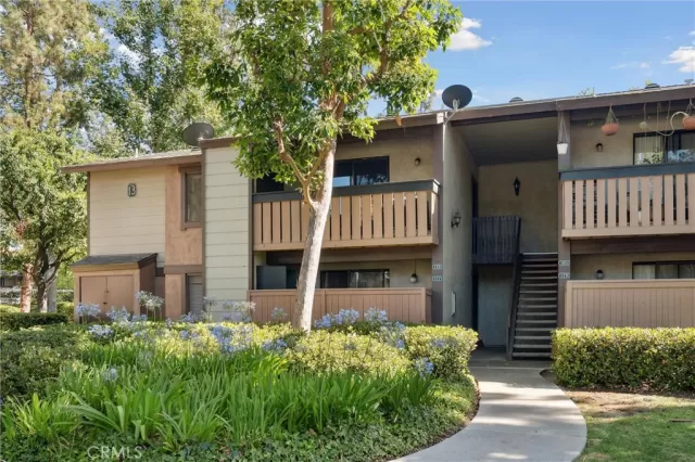 MLS: OC23141916 Condo For Sale