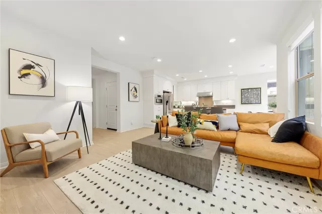 MLS: OC23141921 Condo For Sale