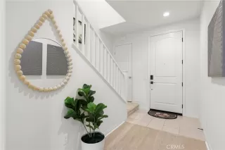 Photo #2: OC23141921 Listing