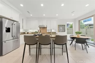 Photo #5: OC23141921 Listing