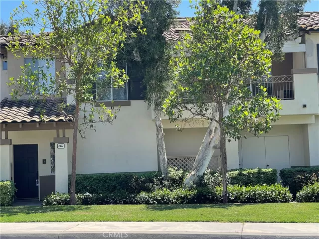 MLS: OC23142104 Condo For Sale