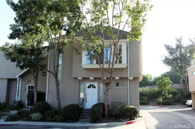 MLS: OC23142186 Condo For Sale