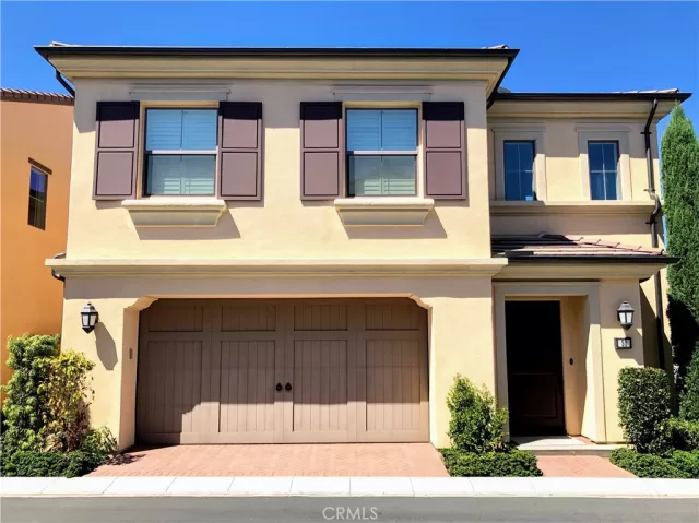 MLS: OC23142261 Condo For Sale