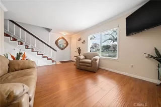 Photo #4: OC23142327 Listing 