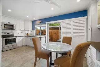 Photo #5: OC23142327 Listing 