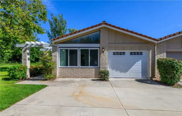 MLS: OC23142411 Condo For Sale