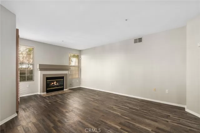 MLS: OC23142421 Condo For Sale