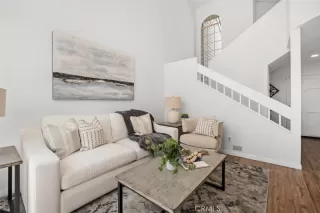 Photo #4: OC23142776 Listing