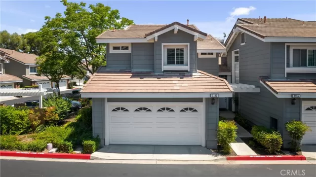 MLS: OC23142979 Condo For Sale