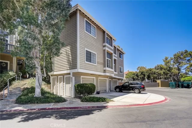 MLS: OC23143277 Condo For Sale