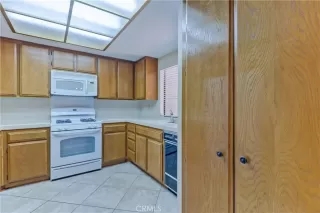 Photo #2: OC23143701 Listing