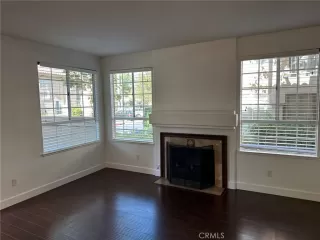 Photo #6: OC23144381 Listing 