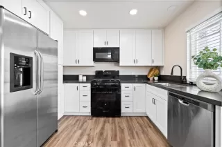 Photo #5: OC23144753 Listing 