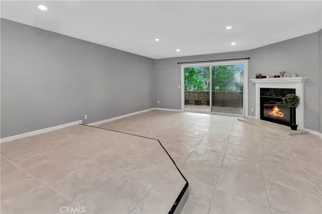 MLS: OC23145133 Condo For Sale