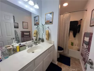 Photo #6: OC23145330 Listing