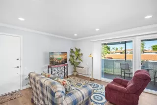 Photo #4: OC23145341 Listing