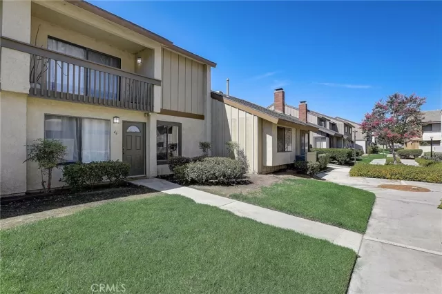 MLS: OC23145482 Condo For Sale