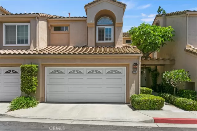 MLS: OC23145807 Condo For Sale