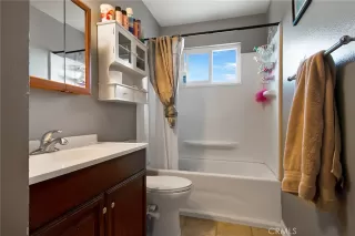 Photo #6: OC23145877 Listing 