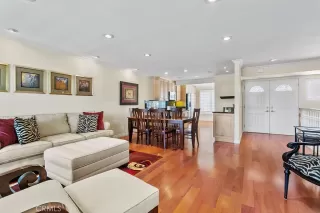 Photo #3: OC23146037 Listing 