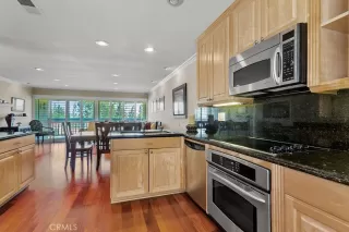 Photo #6: OC23146037 Listing 