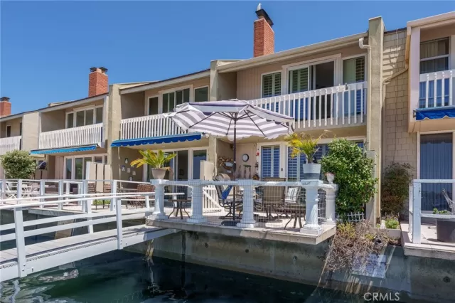 MLS: OC23146056 Condo For Sale