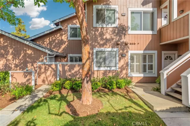 MLS: OC23146103 Condo For Sale