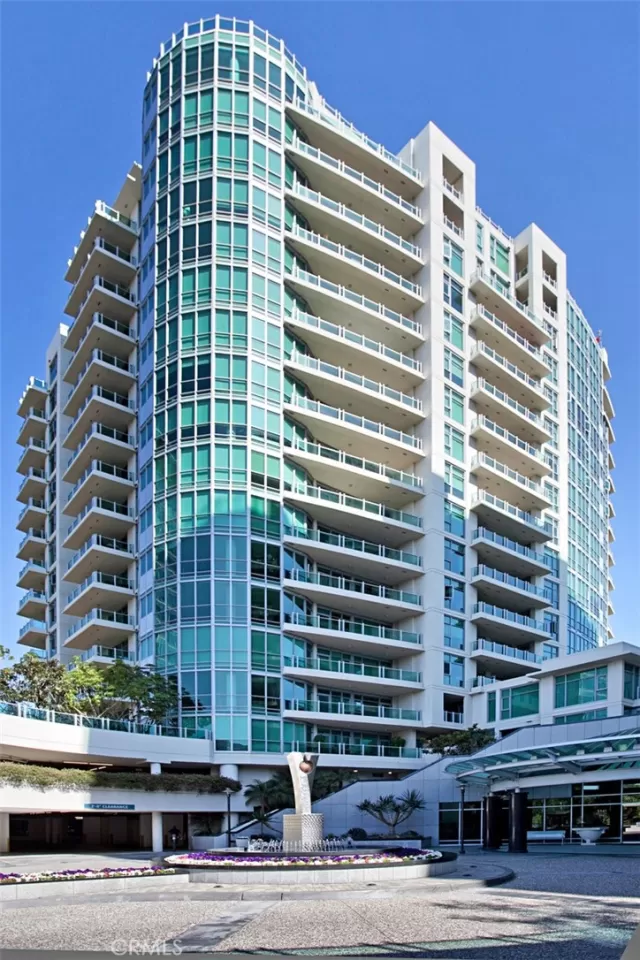 MLS: OC23146154 Condo For Sale