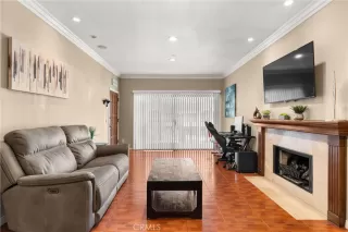 Photo #4: OC23146203 Listing 