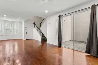 Photo #4: OC23146217 Listing 