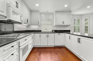 Photo #6: OC23146217 Listing 